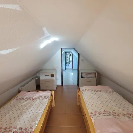 Und Ferienzimmer Schmidt 아파트 *