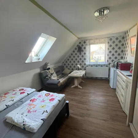 아파트 Und Ferienzimmer Schmidt Neu Sallenthin